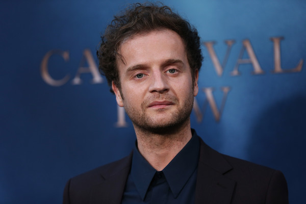 Andrew+Gower+L+Premiere+Amazon+Carnival+Row+m2c6js7Kn-Tl